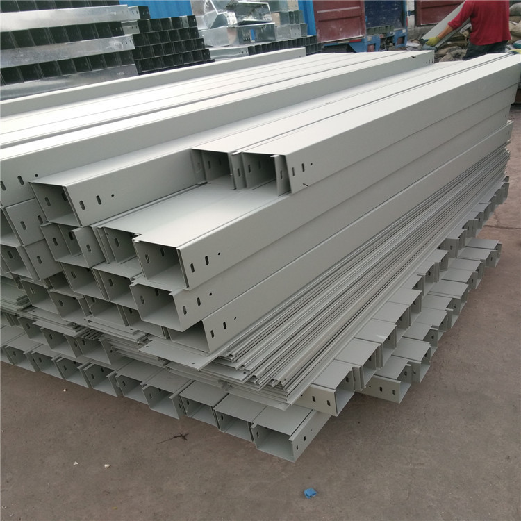 淺析鍍鋅橋架的吊裝方式。