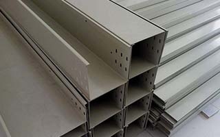 在挑選橋架的時候要根據(jù)自身的需求 在挑選橋架的時候要根據(jù)自身的需求